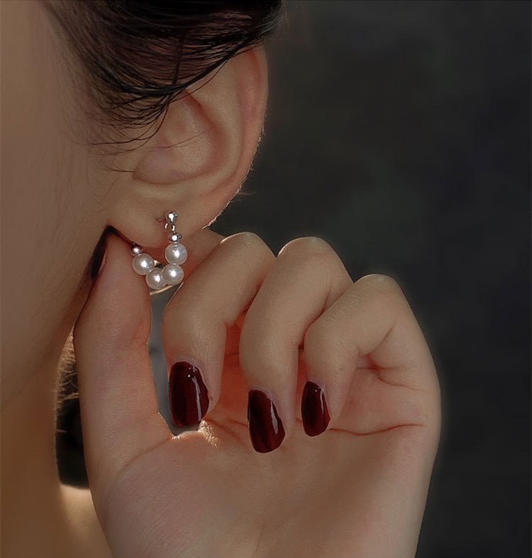 LuxeGlow | Elegant Pearl Earrings
