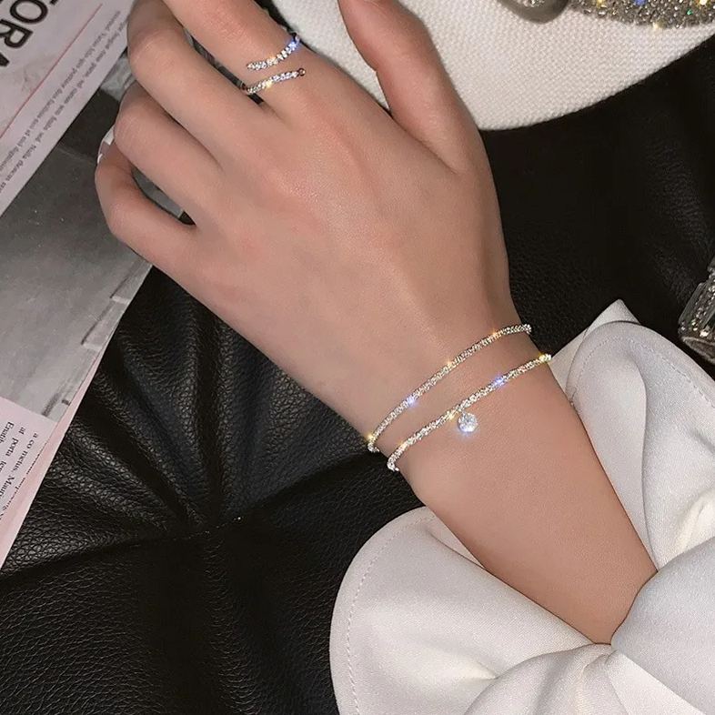 StellarLace | Lunar Luxe Jewellery: Where elegance meets the ethereal