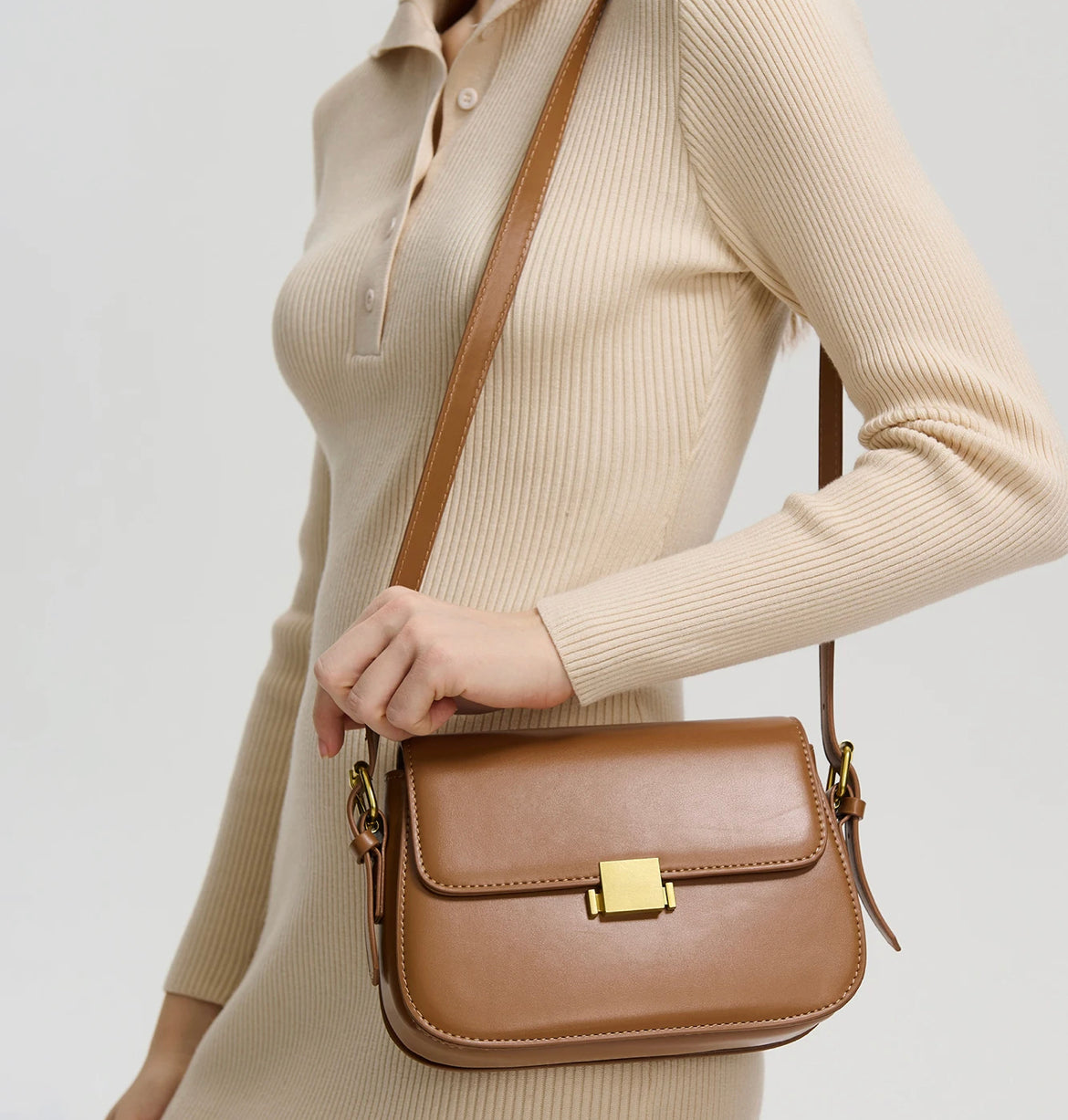 Regina | Minimalist handbag 100% leather