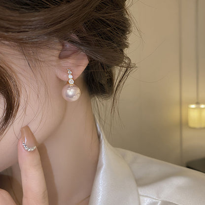 PearLuxe | עגילי פנינה תלויים