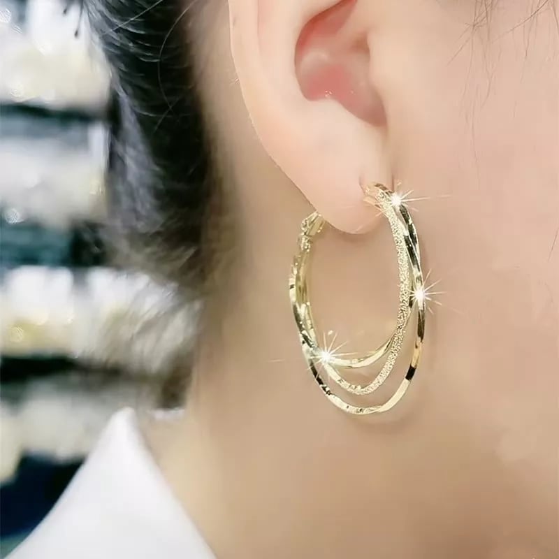 GleamGrace | Shine with hypoallergenic elegance!