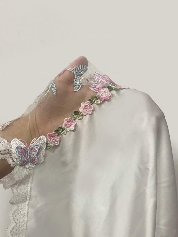 Sheila | Silk embroidered sleepwear 