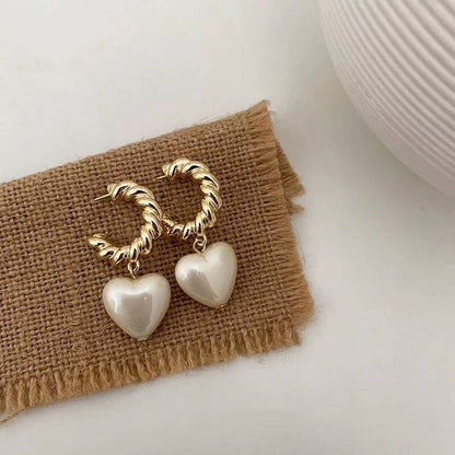 PearlAmour | Elegant heart earrings