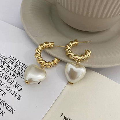 PearlAmour | Elegant heart earrings