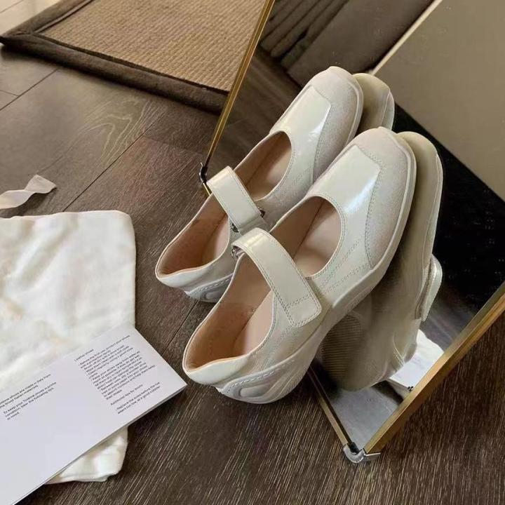 SoleBella | Everyday orthopedic shoes for women