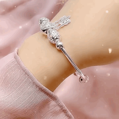 FeatherWhisper | Silver threads of protection and grace! 