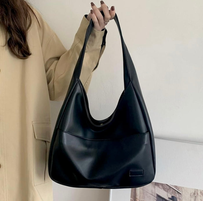 Minerva | A leather bag that attracts compliments!