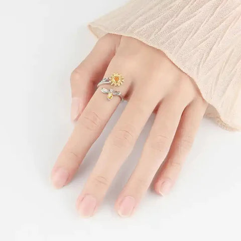 Flora | Elegant flower ring 