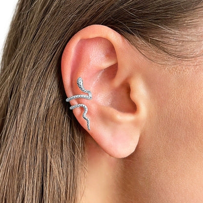 Medusa | Elegant snake earring 