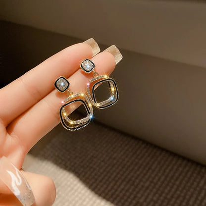 CubeCharm | נוצץ ללא מאמץ, זוהר ללא סוף!