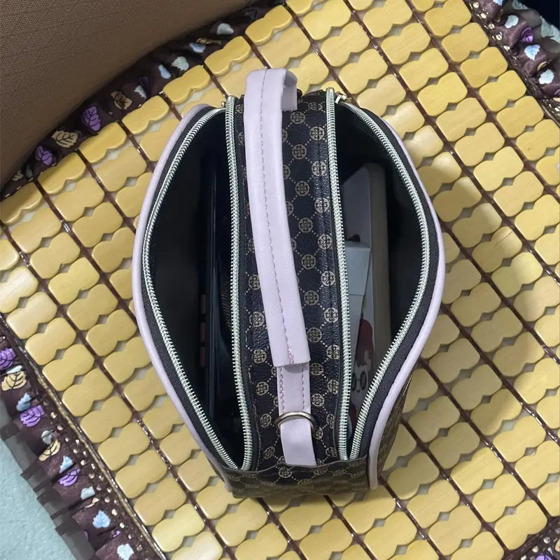 Delia | תיק צליפה Dottie Chic Polka