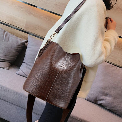 Bella | Elegant Safari Bucket Bag