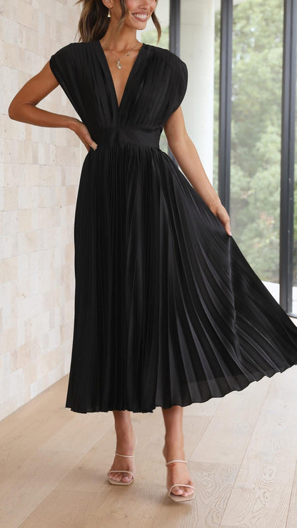 Belinda | Classic Pleated Dress 
