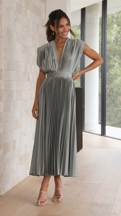 Belinda | Classic Pleated Dress 