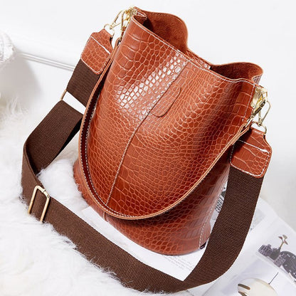 Bella | Elegant Safari Bucket Bag