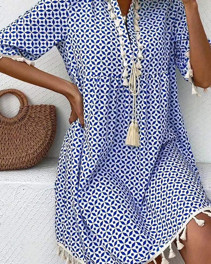 Winnie|V-neck dress with tassel pattern 