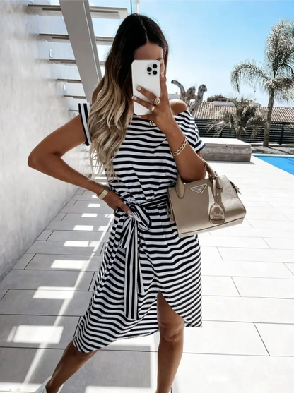 Alyssa | שמלת חגורה קז'ואל מפוספסת