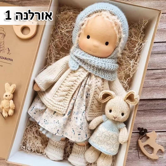 Dolly™ | בובת וולדורף עשויה בעבודת יד