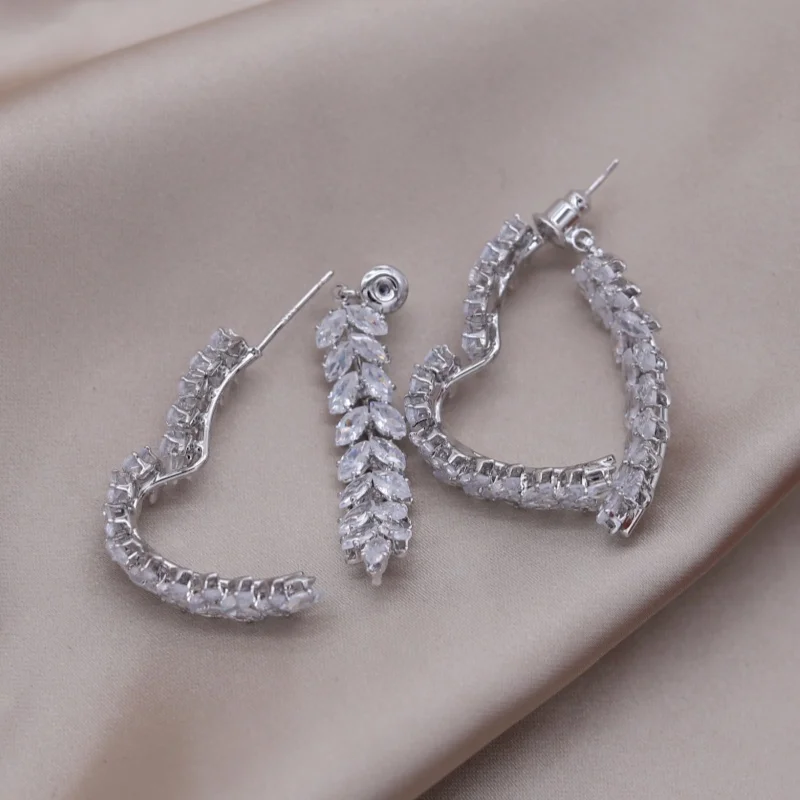 Emira | Cupid earrings