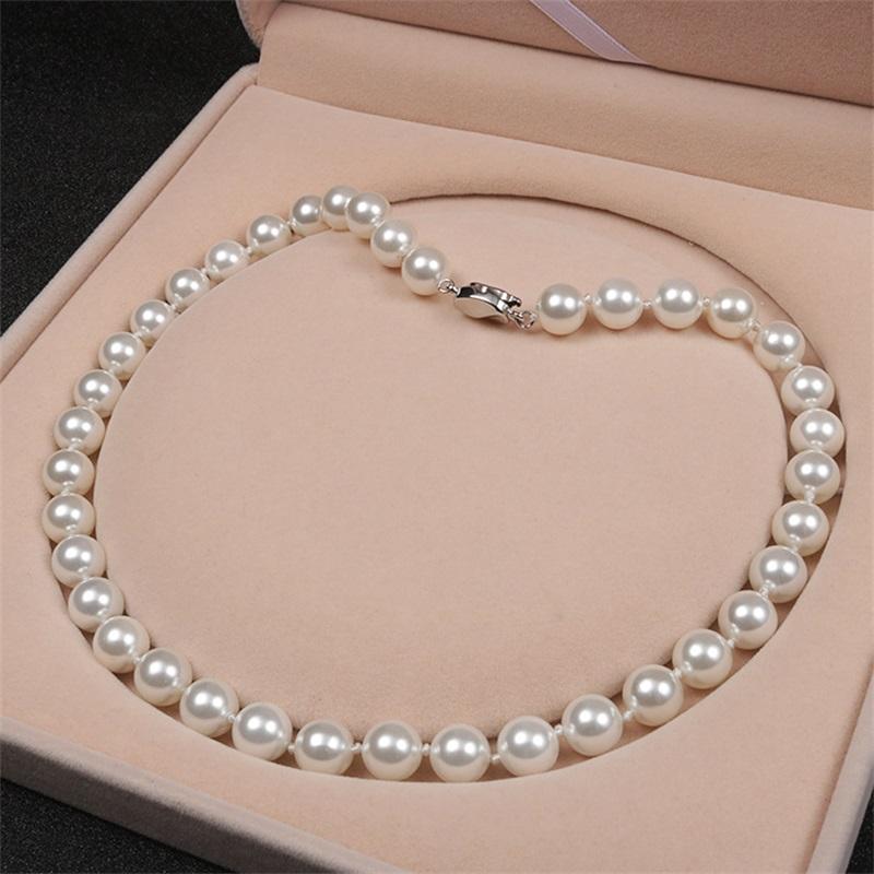 Aurelia | Elegant pearl necklace