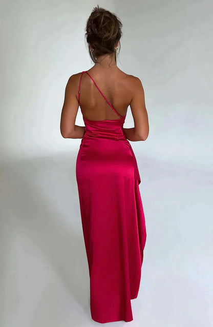 Angelia | One-shoulder dress with slit 
